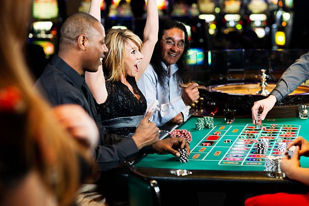 macanwin iOS Web interface showing slot games on mobile Safari
